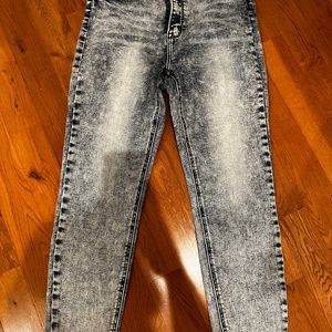 Vervet Acid Wash Straight Leg Jeans